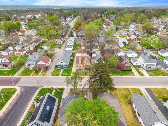 2020 W AYRES Avenue, West Peoria, IL 61604