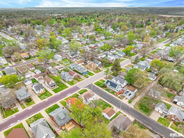2020 W AYRES Avenue, West Peoria, IL 61604