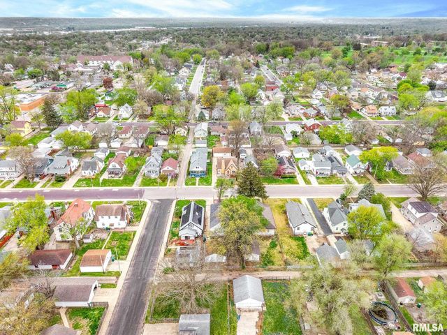 2020 W AYRES Avenue, West Peoria, IL 61604