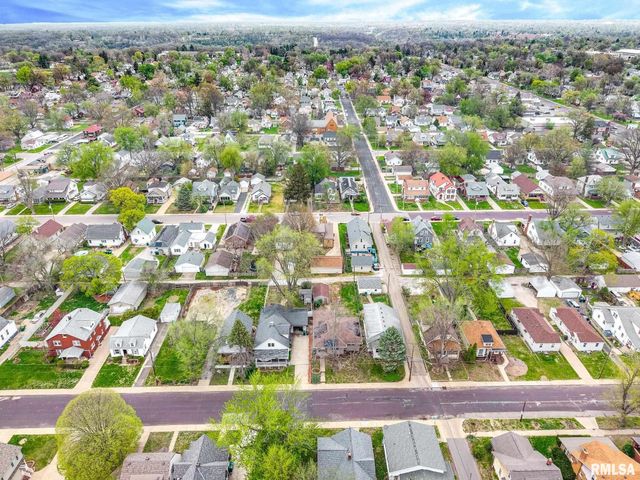 2020 W AYRES Avenue, West Peoria, IL 61604