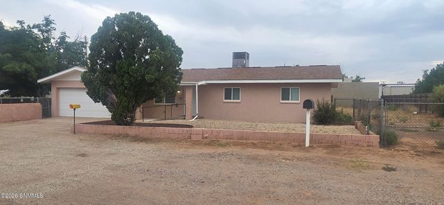 5509 Mesa Drive, Las Cruces, NM 88012