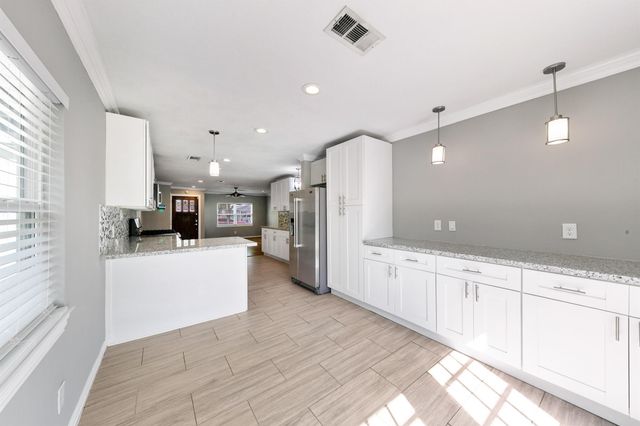 6915 Jalna Street, Houston, TX 77055