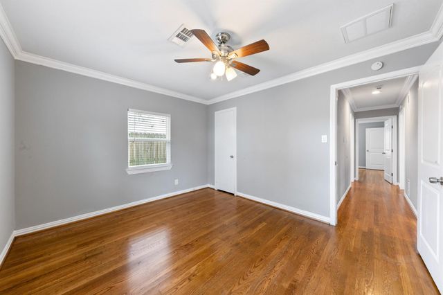 6915 Jalna Street, Houston, TX 77055