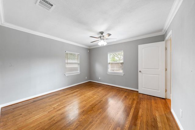 6915 Jalna Street, Houston, TX 77055