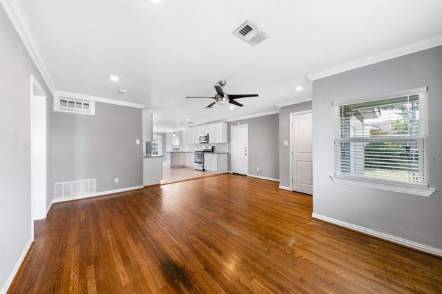 6915 Jalna Street, Houston, TX 77055