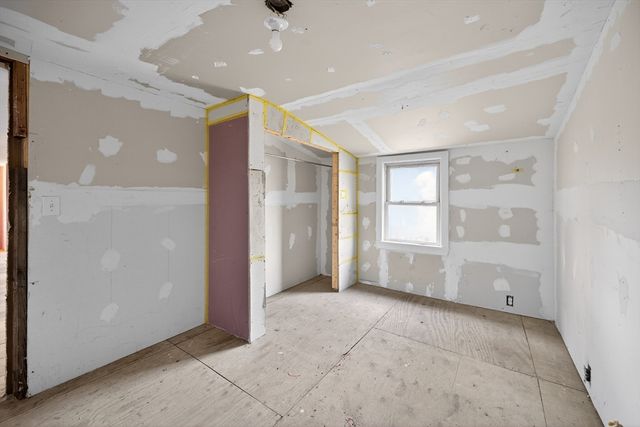 40 Golf Street, Dartmouth, MA 02747