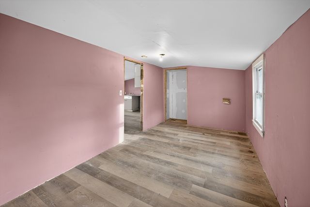 40 Golf Street, Dartmouth, MA 02747