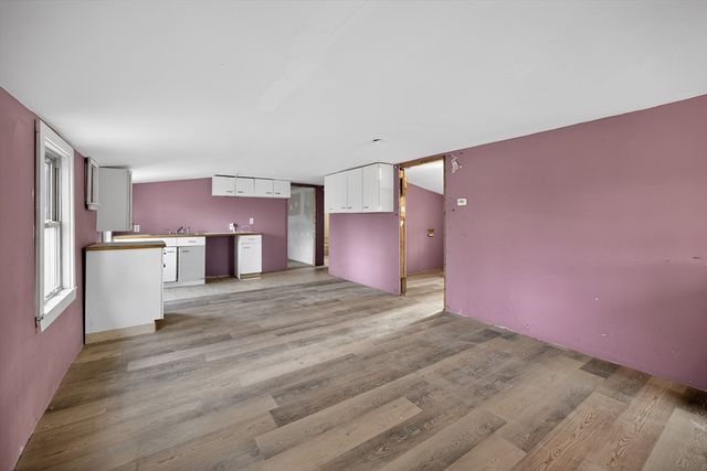 40 Golf Street, Dartmouth, MA 02747