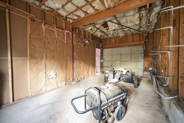 40 Golf Street, Dartmouth, MA 02747