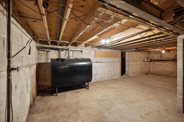 40 Golf Street, Dartmouth, MA 02747