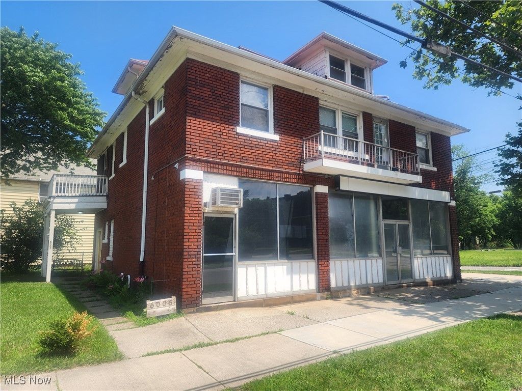 6005 Francis Avenue, Cleveland, OH 44127