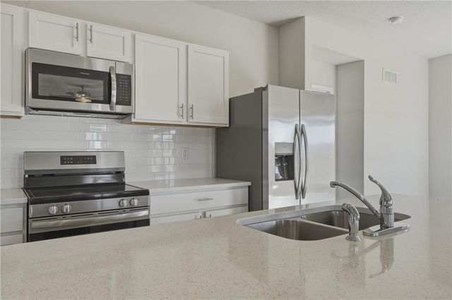 671 W Lanesfield Street, Gardner, KS 66030