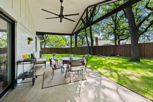 103 Camelot Drive, Weatherford, TX 76086