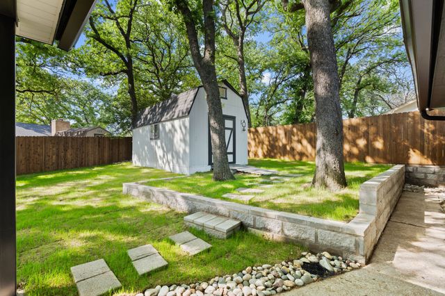 103 Camelot Drive, Weatherford, TX 76086