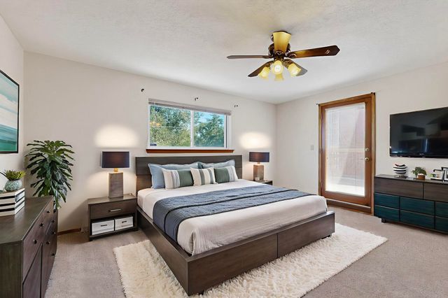 2105 San Venito Road NW, Albuquerque, NM 87104