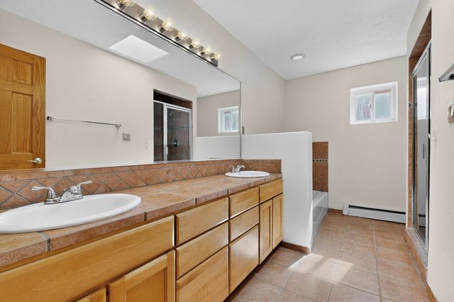 2105 San Venito Road NW, Albuquerque, NM 87104