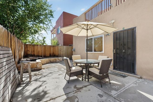 2105 San Venito Road NW, Albuquerque, NM 87104