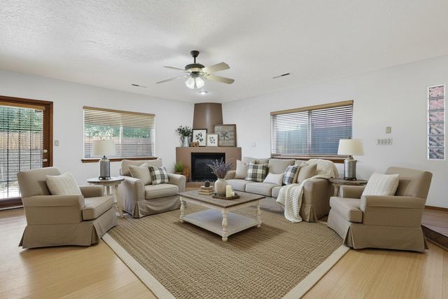 2105 San Venito Road NW, Albuquerque, NM 87104