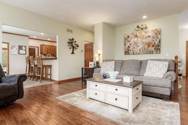 620 E Waterford Drive, Beloit, WI 53511