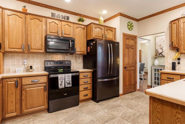 620 E Waterford Drive, Beloit, WI 53511