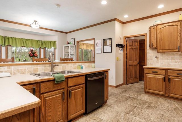620 E Waterford Drive, Beloit, WI 53511