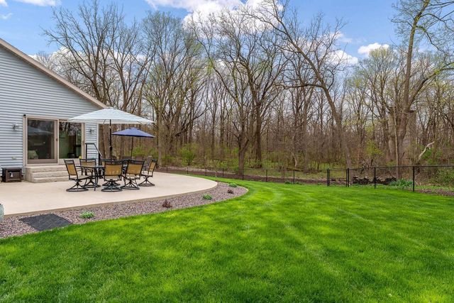 620 E Waterford Drive, Beloit, WI 53511