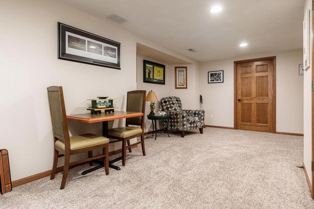 620 E Waterford Drive, Beloit, WI 53511