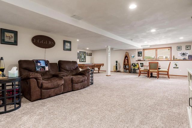 620 E Waterford Drive, Beloit, WI 53511