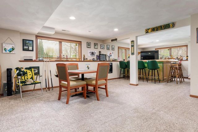 620 E Waterford Drive, Beloit, WI 53511