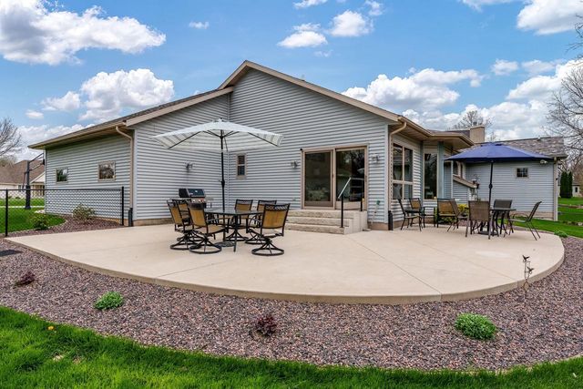 620 E Waterford Drive, Beloit, WI 53511