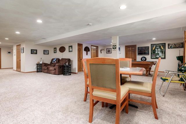 620 E Waterford Drive, Beloit, WI 53511