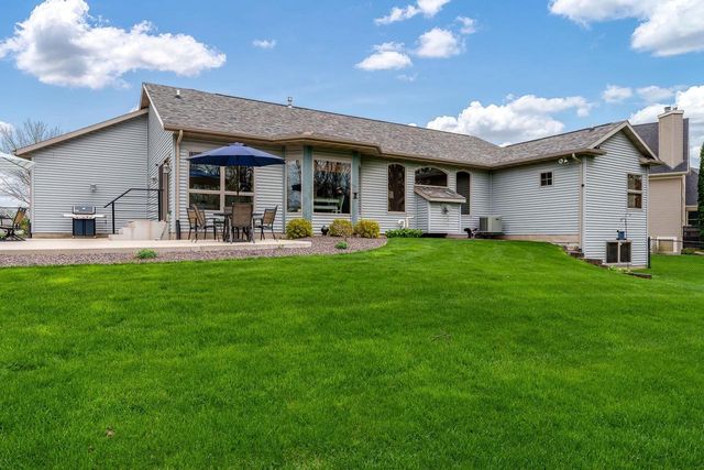 620 E Waterford Drive, Beloit, WI 53511