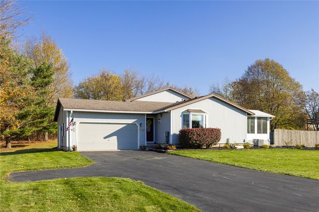 8495 Stringham Drive, Batavia, NY 14020
