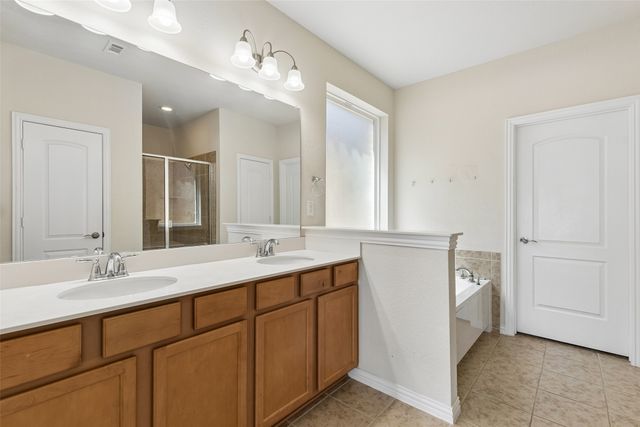 211 Copper Canyon Drive, Lewisville, TX 75067