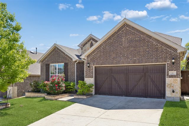 211 Copper Canyon Drive, Lewisville, TX 75067