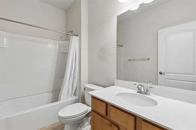 211 Copper Canyon Drive, Lewisville, TX 75067