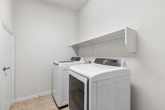 211 Copper Canyon Drive, Lewisville, TX 75067