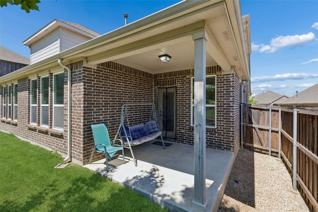 211 Copper Canyon Drive, Lewisville, TX 75067