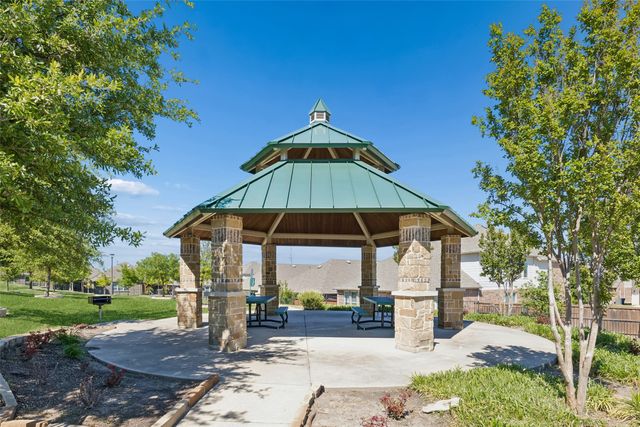 211 Copper Canyon Drive, Lewisville, TX 75067