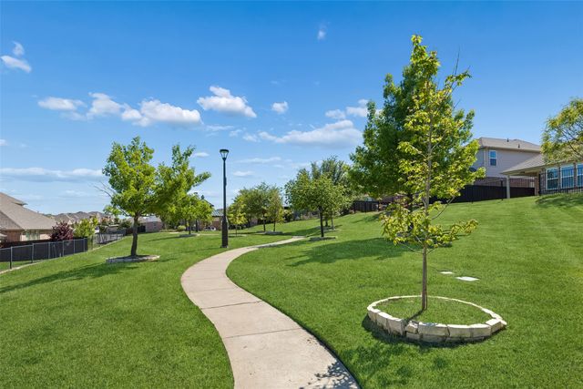 211 Copper Canyon Drive, Lewisville, TX 75067