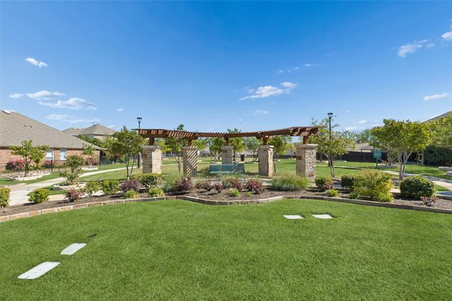 211 Copper Canyon Drive, Lewisville, TX 75067