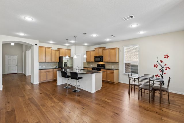 211 Copper Canyon Drive, Lewisville, TX 75067