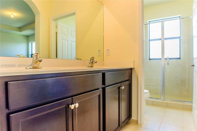 3309 W 94th Terrace 3309, Hialeah, FL 33018