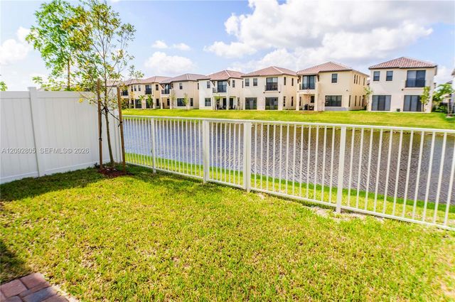 3309 W 94th Terrace 3309, Hialeah, FL 33018