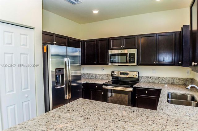 3309 W 94th Terrace 3309, Hialeah, FL 33018