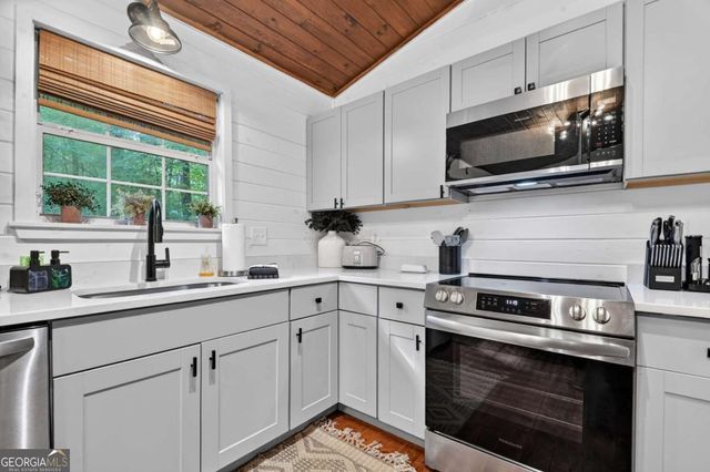 186 Dogwood Drive, Epworth, GA 30541
