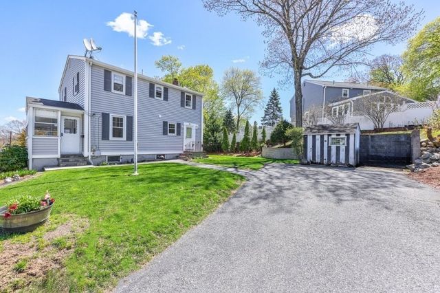 55 Loring St, Westwood, MA 02090
