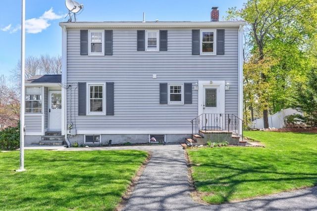 55 Loring St, Westwood, MA 02090