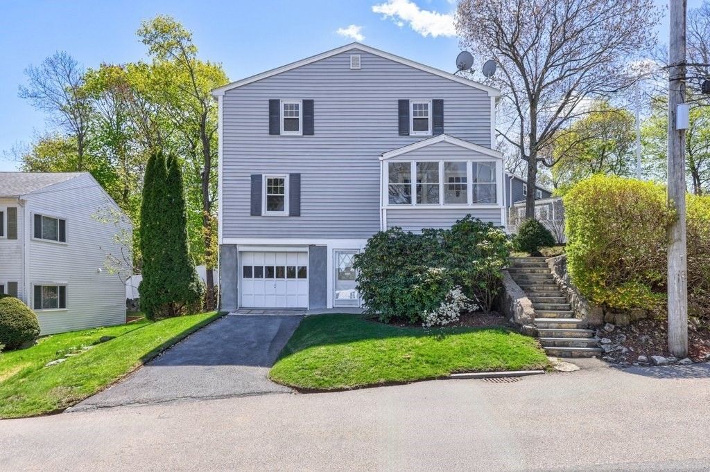 55 Loring St, Westwood, MA 02090