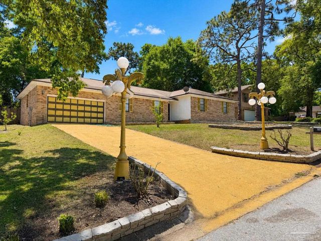 7604 Brook Forest Dr, Pensacola, FL 32514